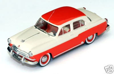 Volga M21 "Off White & Red" 1956 (IST 1:43 / IST013) - Bild 1 von 4