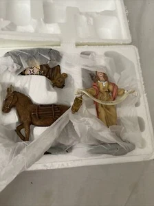 Thomas Kinkade Nativity Set Angel of Rejoice Devoted Donkey, Seated Bull 3pc COA - Picture 1 of 6