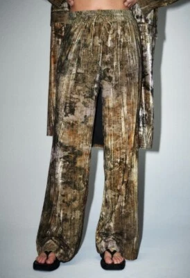 Pantalones para mujer ZARA de terciopelo aplastado tie dye marrón talla mediana nuevos con etiquetas Foto 1 de 4