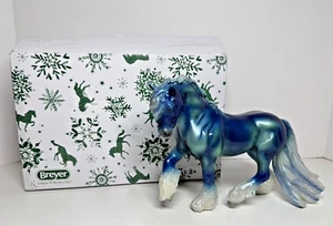 Breyer 2024 Christmas Surprise Tannenbaum Glossy Blue Fell Pony - Picture 1 of 20