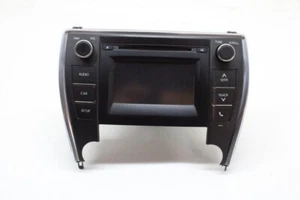 2016-2017 Toyota Camry Radio Receiver AM-FM-CD Display Screen w/o navigation OEM - Bild 1 von 1