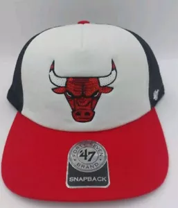 Cappello maglia snapback Chicago Bulls NBA '47 regolabile rosso nero bianco paillettes logo - Foto 1 di 13