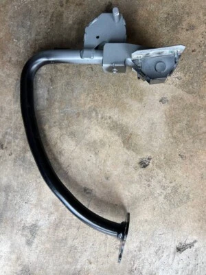 Bisagra tapa maletero trasero Maserati Ghibli OEM Foto 1 de 4