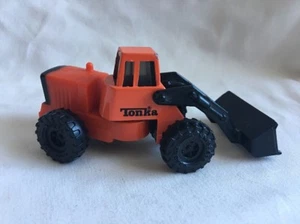 1992 Tonka Corp. Orange Construction Truck Vehicle Toy - Picture 1 of 9