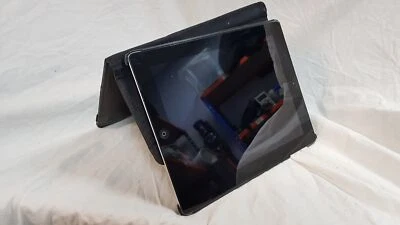 Apple A1396 iPad 2nd Gen A1396, Wi-Fi + 3g , 9.7", 16GB Black - Image 1 of 4