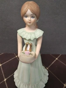 ENESCO - Cabello Castaño - Estatuilla de cumpleaños de porcelana en crecimiento - 11 años de edad - Imagen 1 de 6