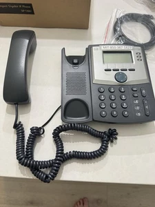 Cisco  3 Line IP Phone SPA303 w/ AC Adapter & Stand no plug in - Picture 1 of 4
