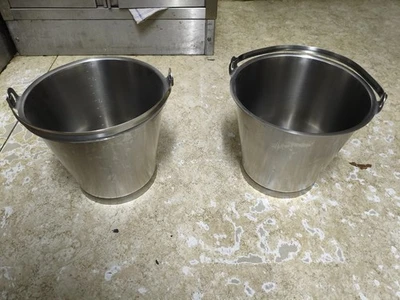 Edelstahl Eimer 2 Mal 10 Liter mit Griffen Guter Zustand Gebraucht - Bild 1 von 4