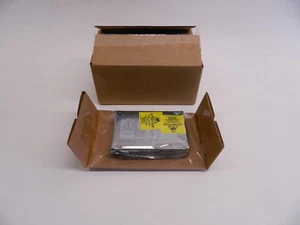 IBM 22R5946 146GB 10K FC-AL HARD DRIVE WITH TRAY 71P7554 9X2004-139 ST3146707FC - Picture 1 of 3