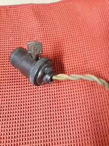 Vintage Circle F Bakelite Lamp Socket porcelain Insert screws apart - Picture 1 of 4