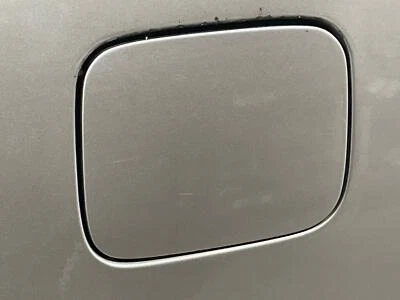 Toyota Camry 2004 OEM tanque de combustible trasero puerta aleta niebla lunar metálica 1C8 2002-2006 Foto 1 de 4