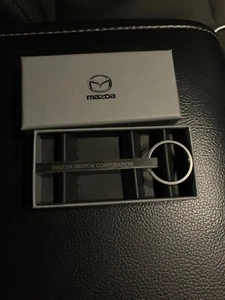 MAZDA 100 Year Commemorative Keychain Hiroshima Japan 1920 (LA Auto Show 2019) - Foto 1 di 7