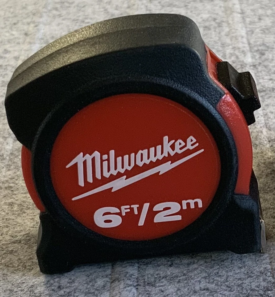 Milwaukee Measure Tape 2m / 6 ft 13mm wide Retractable Compact Metal Blade - Image 1 of 4