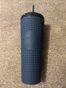 Starbucks Winter 2022 Soft Rubber Grid Design 24 Ozs Tumbler Dark Green - Picture 1 of 6