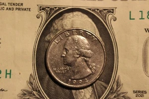 1994 D Washington Quarter  Double Die Obverse  - Picture 1 of 5