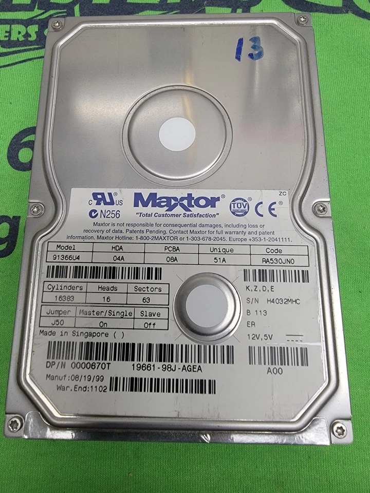Maxtor 13.6 GB,7200 RPM,3.5" 91366U4 Internal IDE Hard Drive HDD  - Image 1 of 1