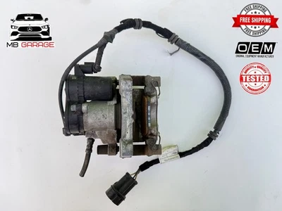 2017 - 2025 Alfa Romeo Giulia 2.0L Rear Left Driver Side Brake Caliper OEM - Image 1 of 4