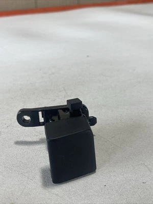 2012-2014 丰田普锐斯手套盒闩锁释放按钮插头原始设备制造商 — 第 1/4 张图片