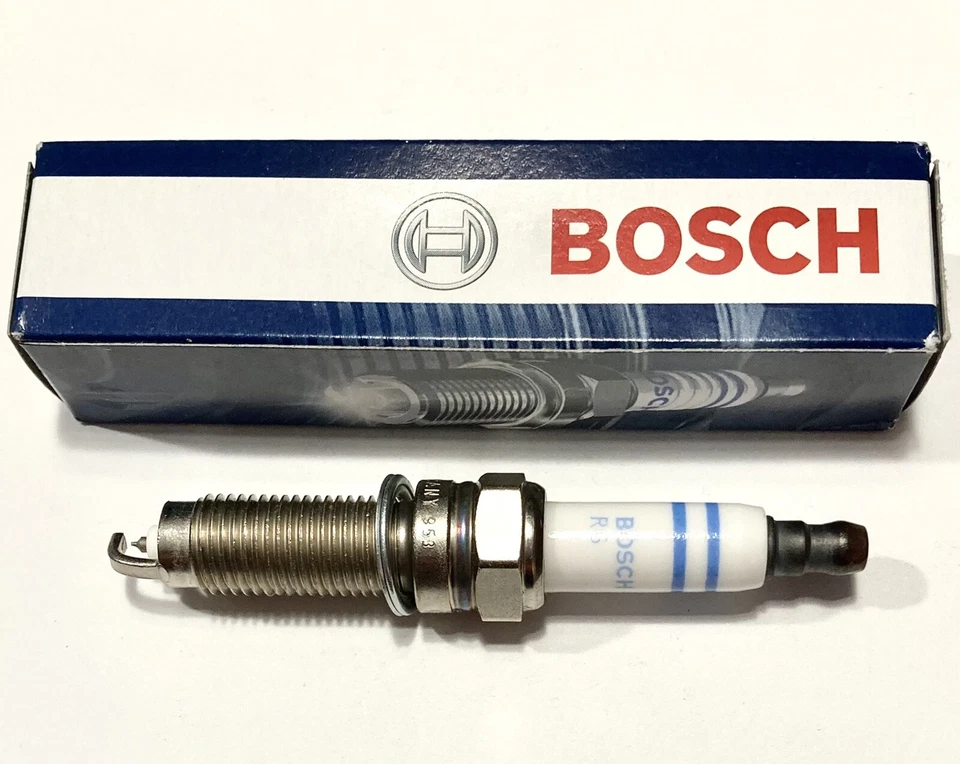 博世 7431 YR6TII330T 火花塞适用于 06 - 18 奥迪布加迪保时捷大众 — 第 1/1 张图片