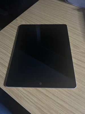 Apple iPad 2 9.7in 16GB Wi-Fi Tablet - Black - Image 1 of 4