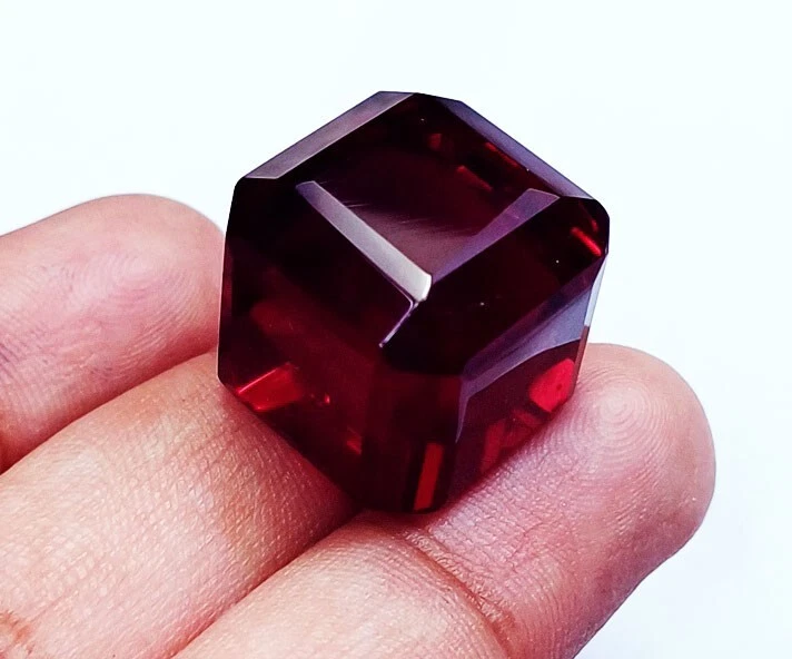 Brazilian Red Ruby Cube Loose Gemstone 44 to 52 Ct Certified With Free Gift - Image 1 of 1
