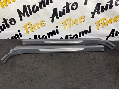 13-16 HYUNDAI GENESIS CUPÉ PUERTA DELANTERA DERECHA E IZQUIERDA ILUMINADA UMBRAL PLACA RASGUÑO Foto 1 de 4