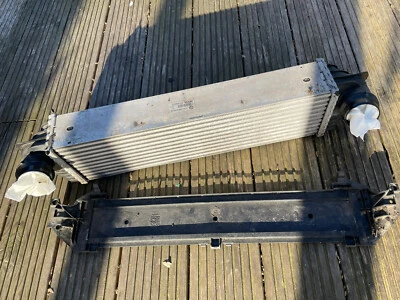 BMW F10 BMW F11 530d Ladeluftkühler 190 KW LCI Bj 2015 - Bild 1 von 3