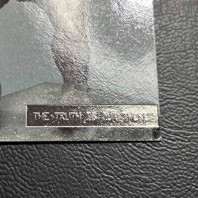 11d The X-Files 1996 Topps Foil Stamp The Truth Is Out There #57 Cyclopian Alien - Image 1 of 3