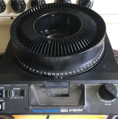 Kodak Carousel 5200 Slide Projector Auto Focus Tray  Remote - Image 1 of 4