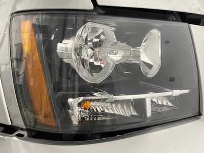 07-14 SUBURBAN1500 Headlight RH Foto 1 de 2