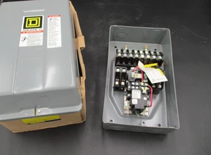 SQUARE D 8903-LXG1200V01 MECHANICALLY HELD 12 POLE LIGHTING CONTACTOR 24V COIL - Picture 1 of 6