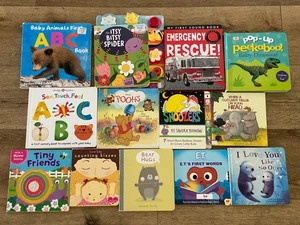Lot of 11 Baby Board Books- Pop up Peekaboo, Snoozers, Counting Kisses,Bear Hugs - Imagen 1 de 12