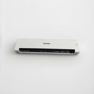 Brother DS-940DW A4 Lightweight, compact portable document scanner - Picture 1 of 9