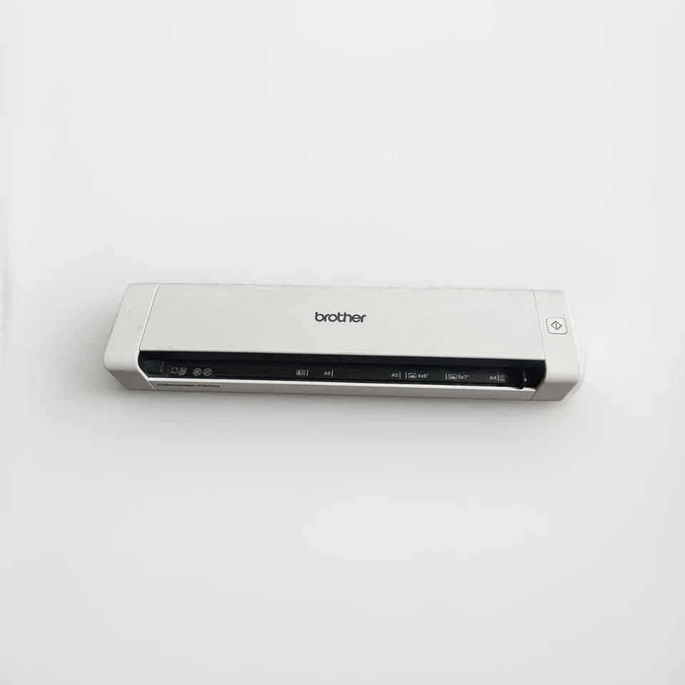 Brother DS-940DW A4 Lightweight, compact portable document scanner - Image 1 of 4