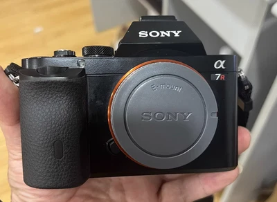 Câmera Digital Sony Alpha a7R 36.4MP - Preta (Somente o Corpo) Língua Inglesa - Imagem 1 de 4