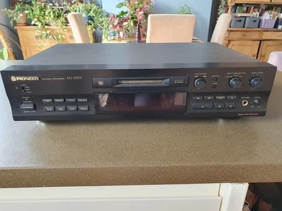 Pioneer mini disc player recorder MJ-D707 in working order - Image 1 of 4