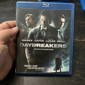 Daybreakers ethan hawke william defoe - Foto 1 di 3
