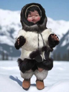 Memeluck Alaska Eskimo Pelz Puppe mit Namen Mariak mit Etikett Juneau Alaska - Bild 1 von 6
