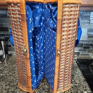 Grey Goose Basket Wicker Lined Vodka Case Strap Picnic Woven Wine Travel Read - Picture 1 of 21