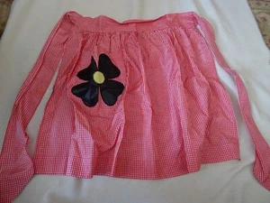 GINGHAM GIRL VINTAGE HALF APRON, RED/WHITE CHECK. POCKET W/FLOWER ON FRONT - Picture 1 of 2
