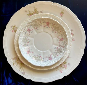 3 VTG Mismatched China Plates Florals Dinner Party For One Fancy Spoiled ME - Picture 1 of 22