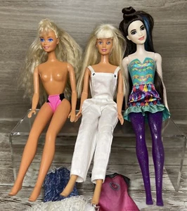 Barbie Lot (3) - Beach Blast '89 ~ Sticker Craze '97 ~ Color Reveal Confetti '20 - Picture 1 of 10