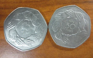 Two 1973 GREAT BRITAIN Coin 50 Pence Coins- RING OF HANDS! Lot 005 - Picture 1 of 2
