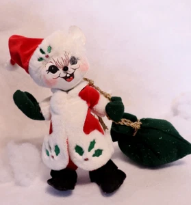 Annalee 2005 CHRISTMAS WINTERBERRY White Mouse Toy sack Santa Hat - Picture 1 of 7