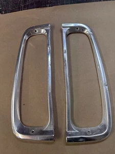 73-79 Ford Truck 78 79 Bronco Taillight bezels Pair 1973-1979 OEM - Bild 1 von 6