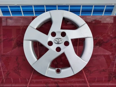 2010-2011 Toyota Prius 5-Spoke 15" Hubcap (1) Wheel Cover OEM Factory Silver - Image 1 of 4