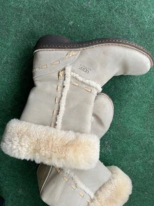 UGG halbhohe Stiefel echtes Lammfellfutter hellbraun Wildleder Gr. 9 Top Zustand - Bild 1 von 6