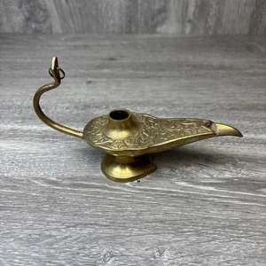 Lampada Genio Ottone Vintage 6,5” Fiore Inciso MCM Decorazione Espositore Da Collezione - Foto 1 di 14