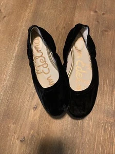 girls shoes size 5 1/2 - Picture 1 of 5