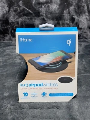 Almohadilla de carga inalámbrica ultra delgada iHome en negro Foto 1 de 4